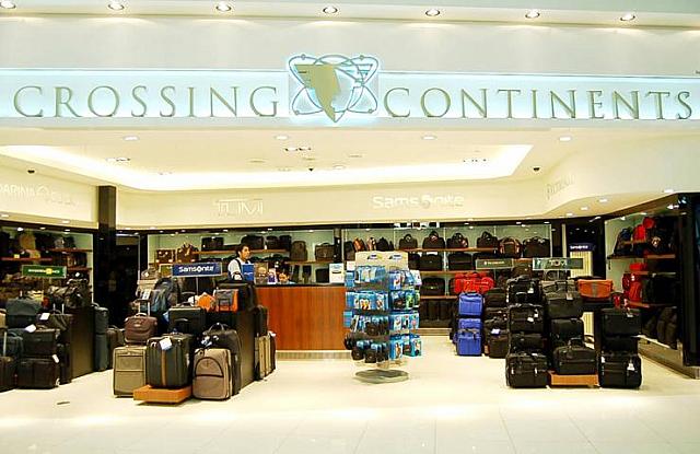 ３７ クロージング コンティネント
<br>旅行用のカバンが豊富です。

