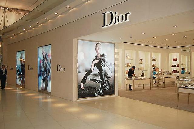 ４０ Dior
<br>バッグ・アクセサリーなど。

