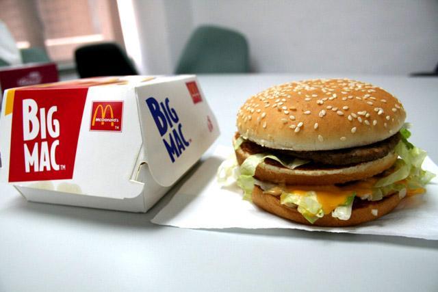 ビッグマックセット
<br>香港（354円）