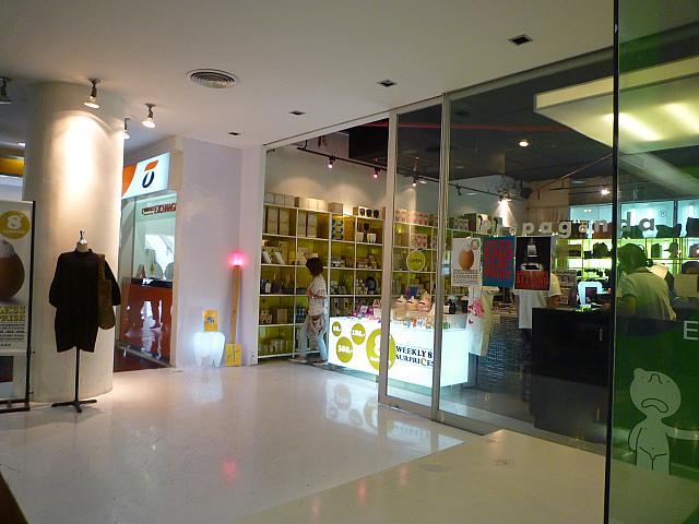 人気のブランドショップも多数入店