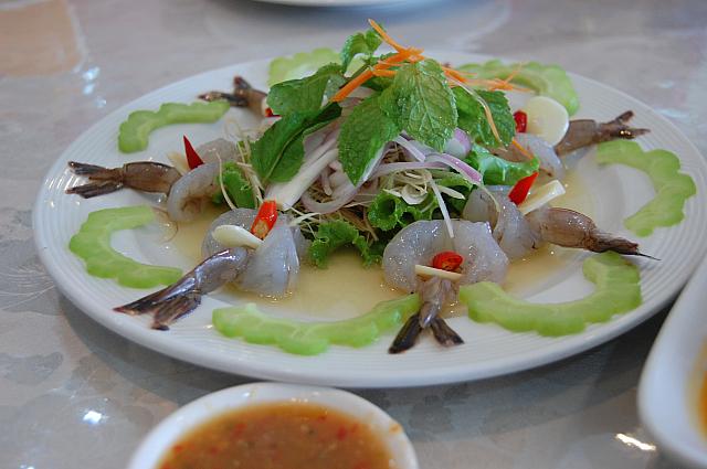 タイ料理らしい酸っぱくて辛い味付けにはまってしまいます