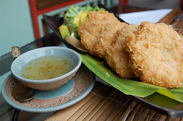 海老の香りが食欲をさそうタイ風さつま揚げ？子どもでも食べることのできる味です