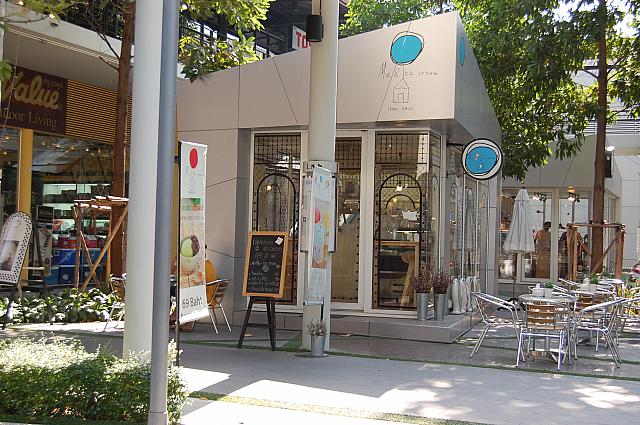 アイスクリーム屋もあちこちにあります