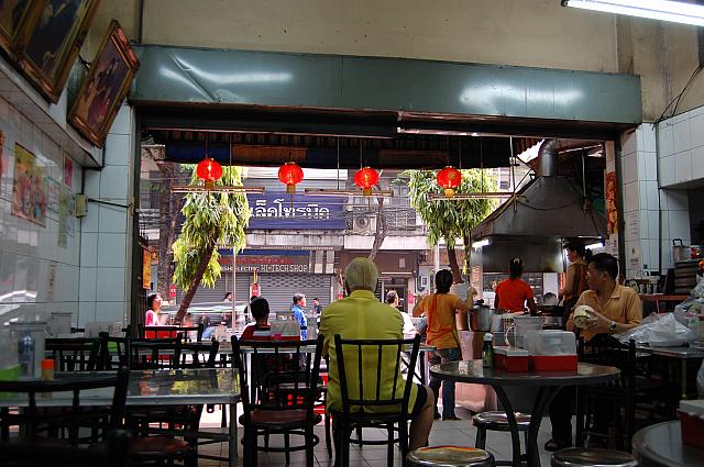 好きな味のお店を知っているとタイでの食事も安心できます