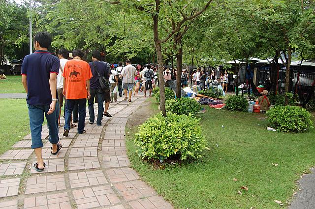 近くにはチャトゥチャック公園があります