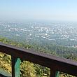 こちらはドイステープ山から見下ろすチェンマイです。