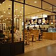 セントラルラップラオ内にある人気のカフェ「フラワー ショップ」へ！