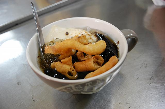 タイのスイーツは種類が豊富で日本ではあまり食べれないメニューが多くあります