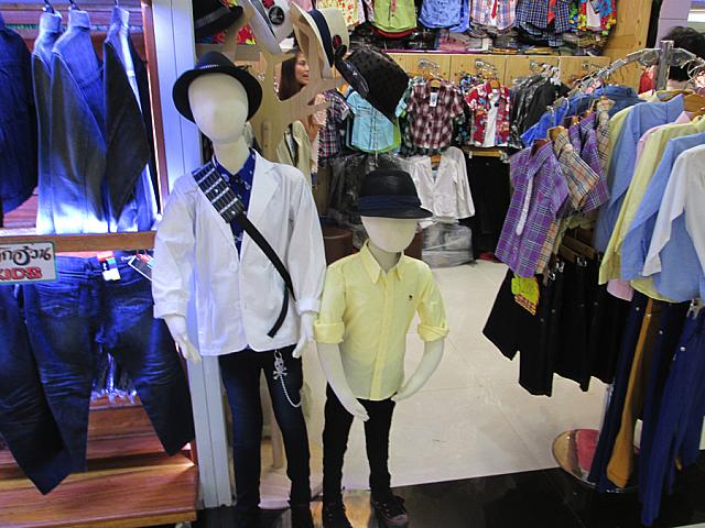 キッズ用もおしゃれな洋服が