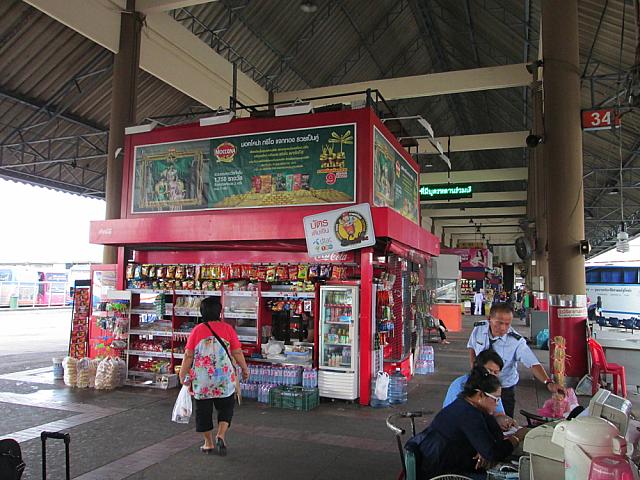 売店も各所にあります