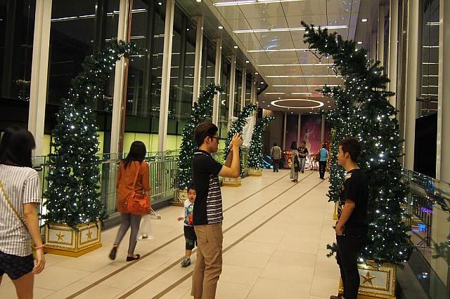 BTSチットロム駅からゲイソン・プラザへの入り口です