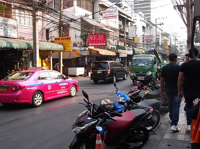 BKK48というマッサージ店です
さすが日本人の多く住む地域です
