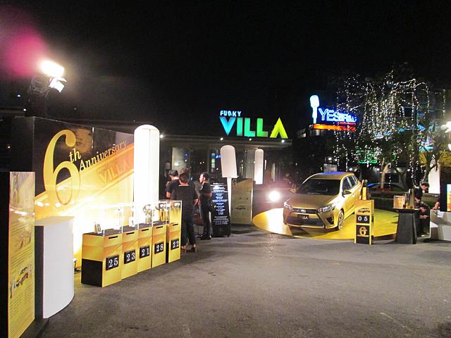 DEMOと隣接するクラブFunky Villa