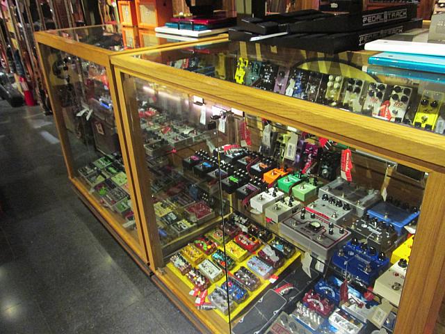 エフェクターも多彩な品ぞろえ