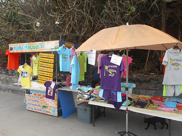 Ｔシャツの露店