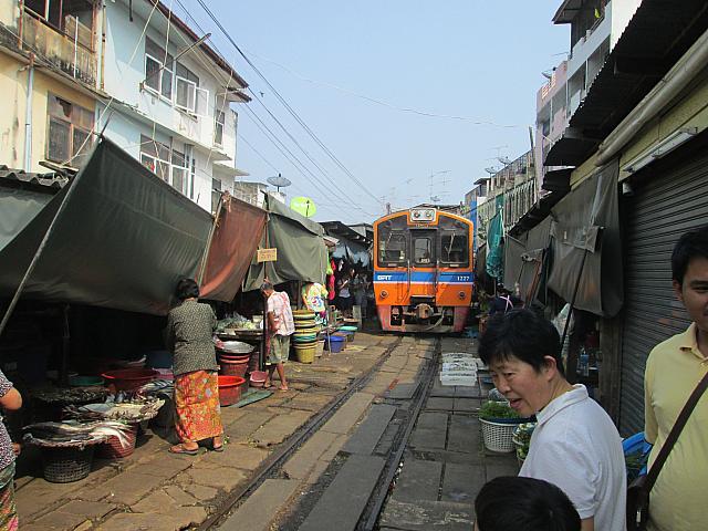 素早く屋根をたたむ
