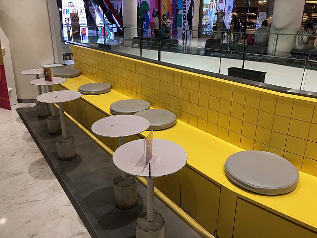 長居するお店じゃないですが、ちょっとだけドリンクを気軽な値段で買いたいな、という時に重宝するお店です。
