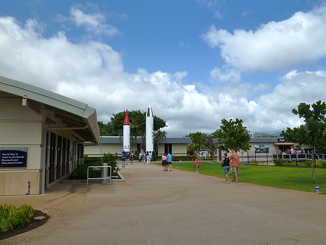 チケットを購入したら無料シャトルバス乗り場へ。