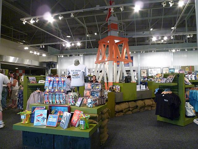 ギフトショップに寄るのも忘れずに。