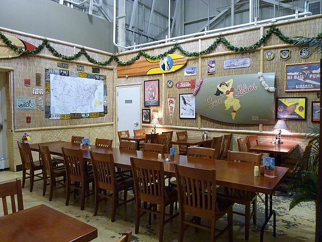 しっかりとした食事や、コーヒー＆スイーツもいただけます。