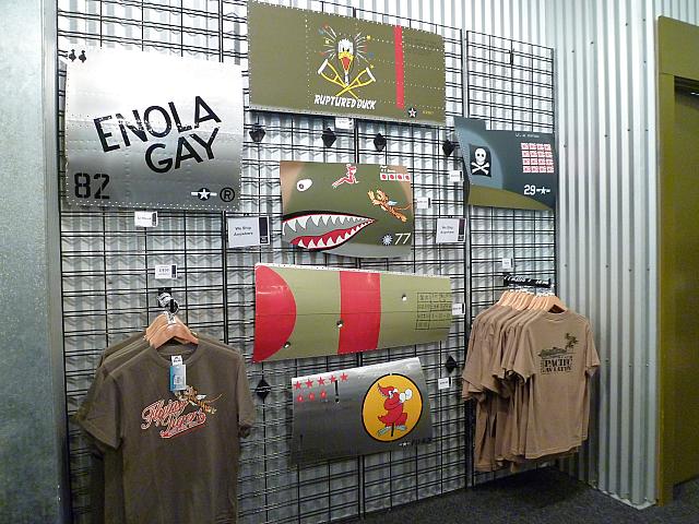 オリジナルＴシャツもデザインが豊富。