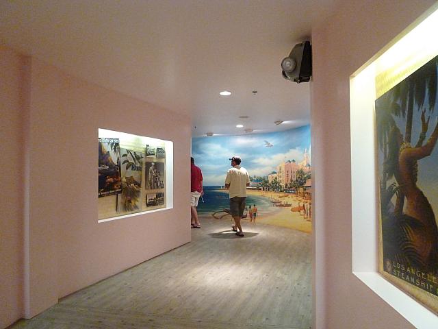 ここを通り抜けると・・・