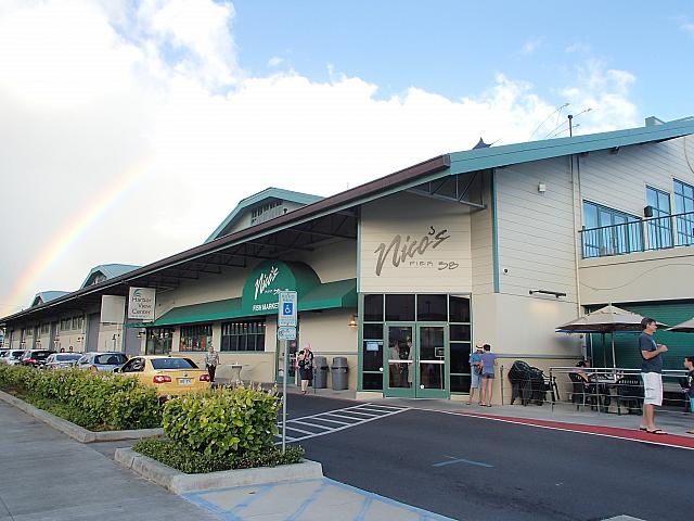 レストランの奥にはフィッシュマーケット