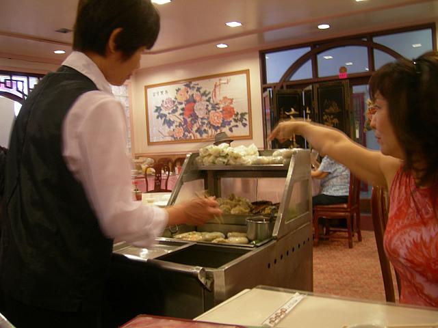 この餃子、焼いてちょうだい