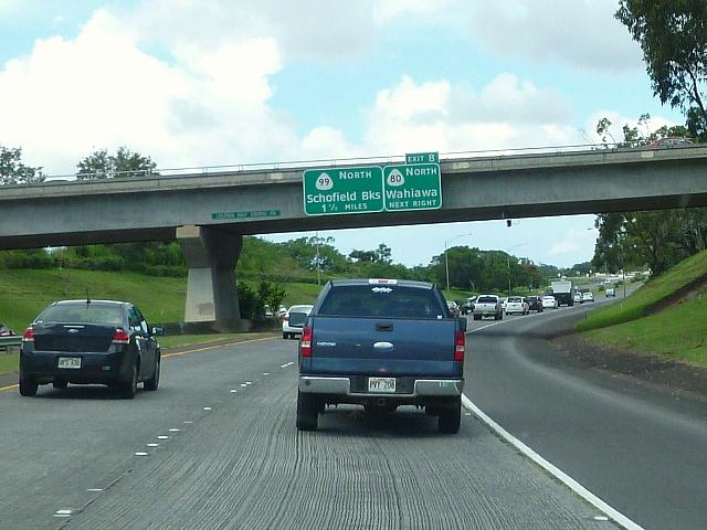 H2からはExit 8「Wahiawa」のサインが見えたら