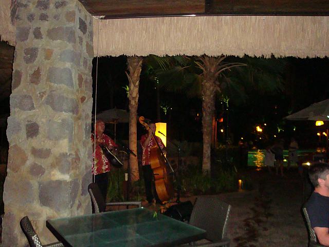 ハワイアンミュージックの生演奏