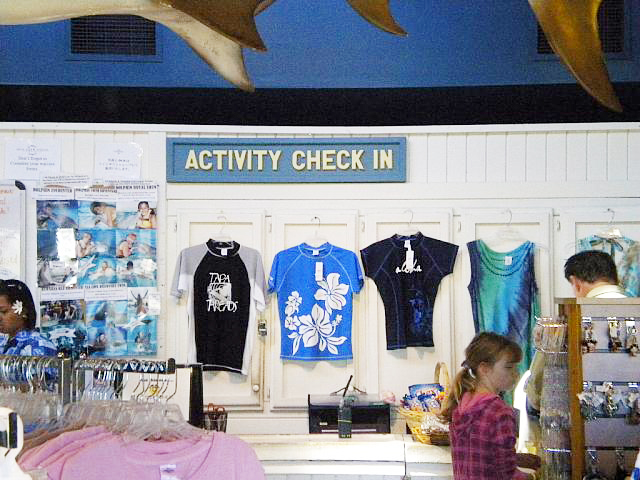 Activity Check Inカウンター　チェックインの際にプールを指定されます