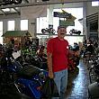 ハーレーでまわるオアフ半日ツアー クアロア牧場 バイク旅行 ガーリック・シュリンプ 松本シェイブアイスワヒアワ