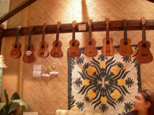 生徒用のウクレレ