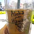 「Aloha from Hawaii」のデザインが可愛い～～～。アメリカ本土でも大人気でネットオークションなどで高値が付いているそうです。日本へのお土産にも喜ばれそうですね。
