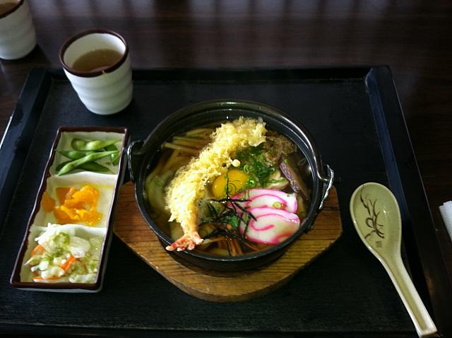 肌寒かったら鍋焼きうどん