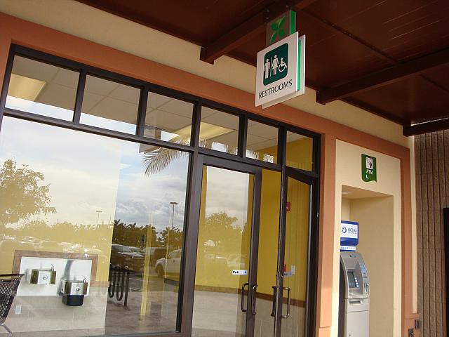 トイレ入り口