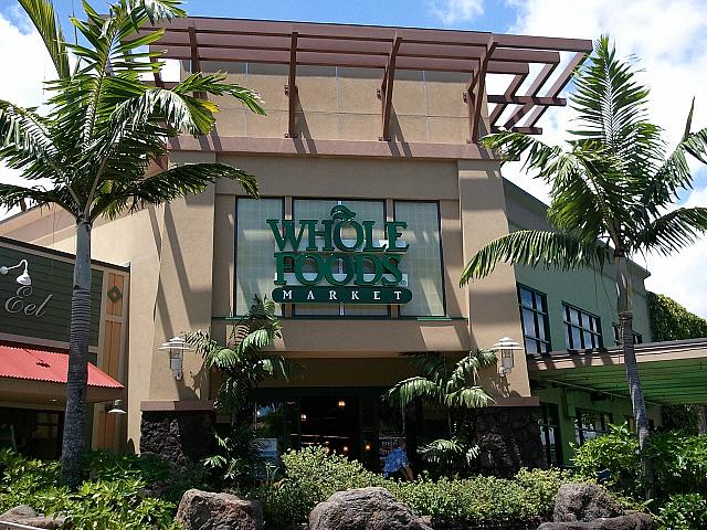 カハラモール店よりも広々とした「ホールフーズ」