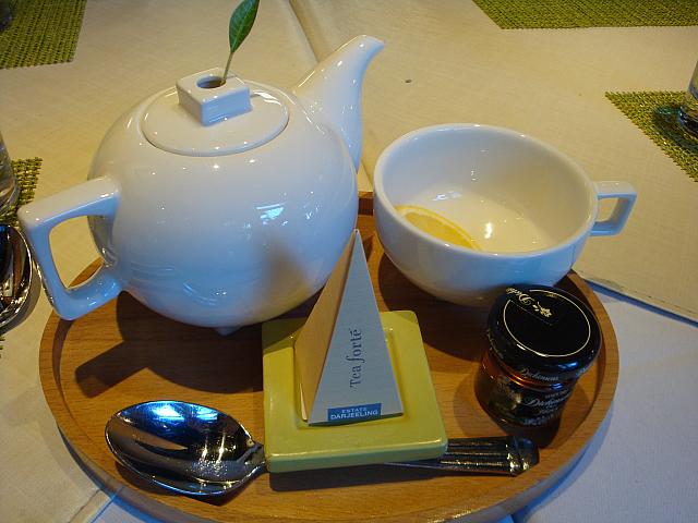 ドリンクバーの紅茶セット
