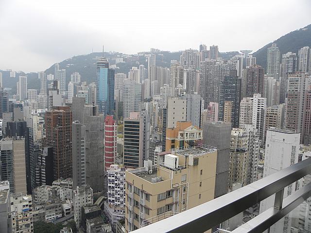 バルコニーからみた香港島東部