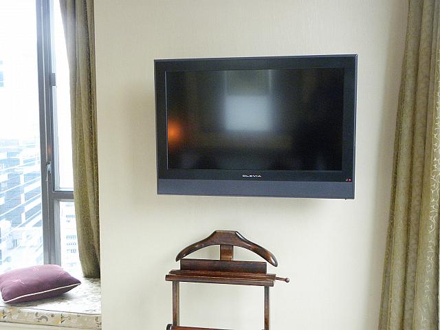 テレビ30インチ