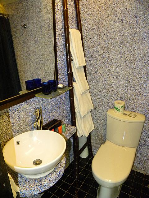 バスタオルのかけ方もユニークです