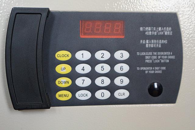 セーフティボックスはプッシュ式で簡単