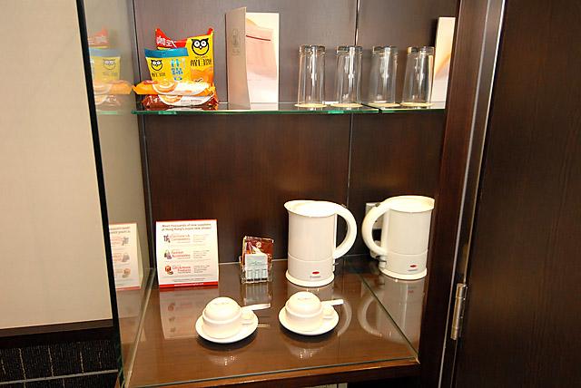 湯沸しポットとお茶のセットも、全室あり。お茶は無料です。 