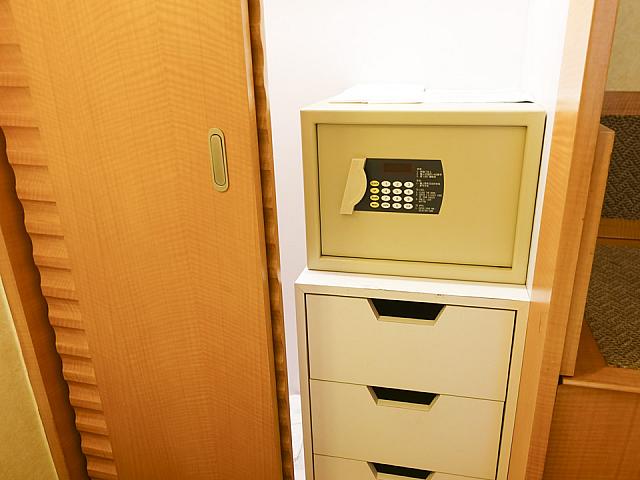 セーフティボックスに、キャビネット
