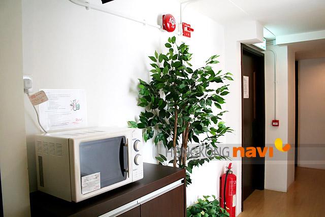 パブリックエリアに電子レンジが置いてあり、いつでも利用することができます。 