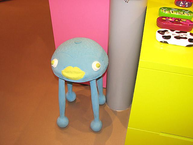 スツール　HK$2750<br>
Stool grand
Stool petit
