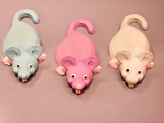 ネズミのドアストッパー
