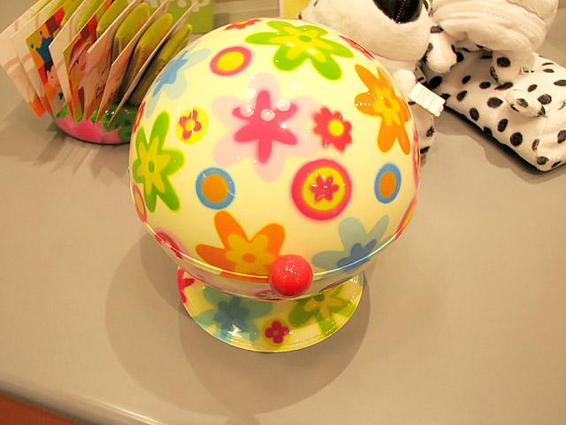 シュガーポット　HK$310<BR> Sugar pot<BR>このアイテムの名前はシュガーポットとなっていますが、使い道はいろいろ。