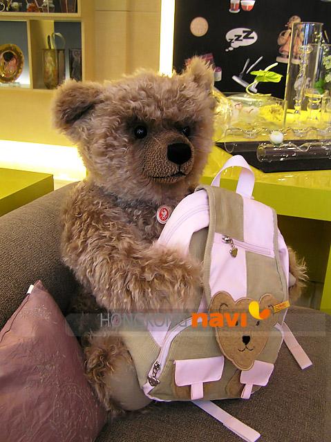 かわいいくまちゃんがお出迎えしてくれます