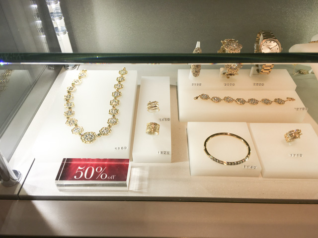50%引きのアイテムも！